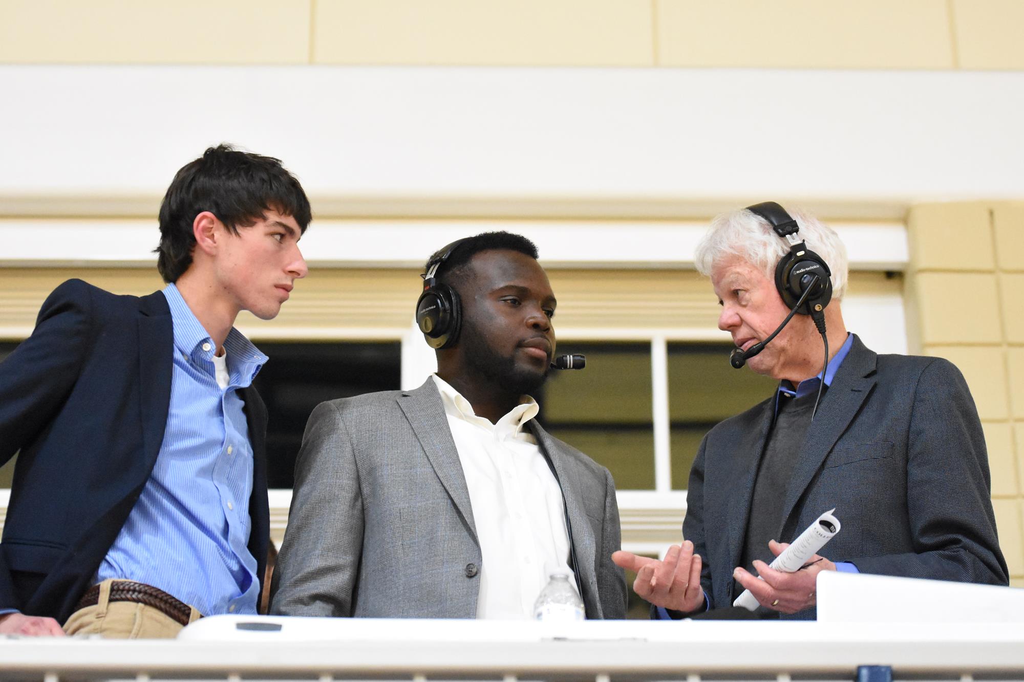 Ande and classmate Townsend Stewart interviewing ESPN/Boston Globe sportswriter and media Hall of Famer Bob Ryan at the halftime show of a Berry College men’s basketball game.